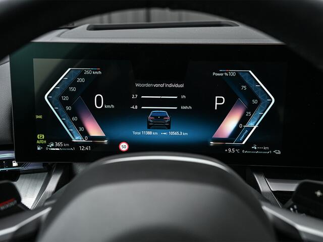 BMW 5-SERIE Touring 530e Xdrive 300pk M Sport | Shadowline | Comfort access | Bowers&Wilkins | Iconic grill | Active cruise | 360 camera | Ambiance | El. trekhaak