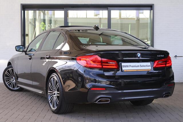 BMW 5-SERIE 520i Corporate Lease High Executive | M Sport | Driving Assistant Plus | elektrisch glazen schuif-/kanteldak