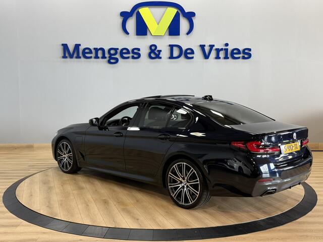 BMW 5-SERIE 545e xDrive Business Edition Plus Airco ECC | Panorama | Adaptive Cruise | Camera | Memory | 20 Inch | Isofix | NAP