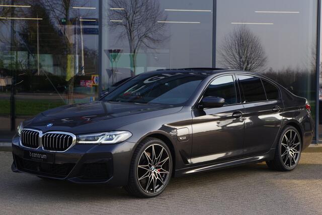 BMW 5-SERIE 530e M-Sport Business Edition Plus 293 PK, Schuifdak, Driving Ass. Prof, Camera, Head-Up, Carplay