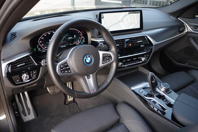 BMW 5-SERIE 530e M-Sport Business Edition Plus 293 PK, Schuifdak, Driving Ass. Prof, Camera, Head-Up, Carplay