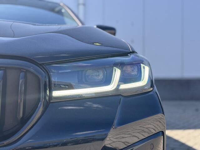 BMW 5-SERIE 530e xDrive M-Sport Pro | M-stoelen | Harman/Kardon | Schuifdak | Adaptive |