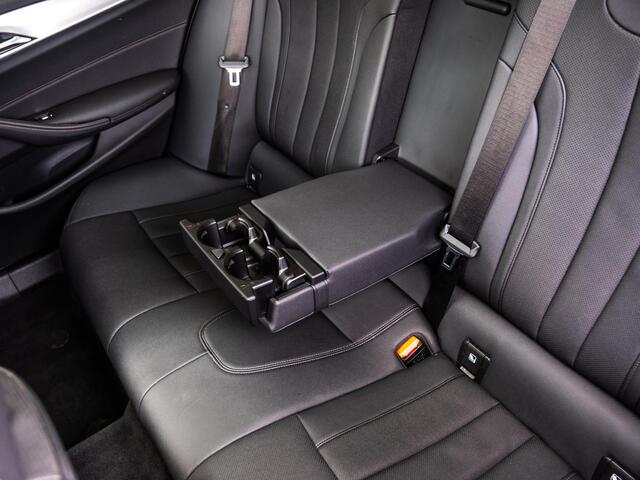 BMW 5-SERIE Touring 530e xDrive Business Edition Plus | Alle opties | HUD | M-Sportpakket | Laserlicht | Pano | Volleder | Glascoating | Elektr.Trekhaak | 360 | Keyless | Etc.