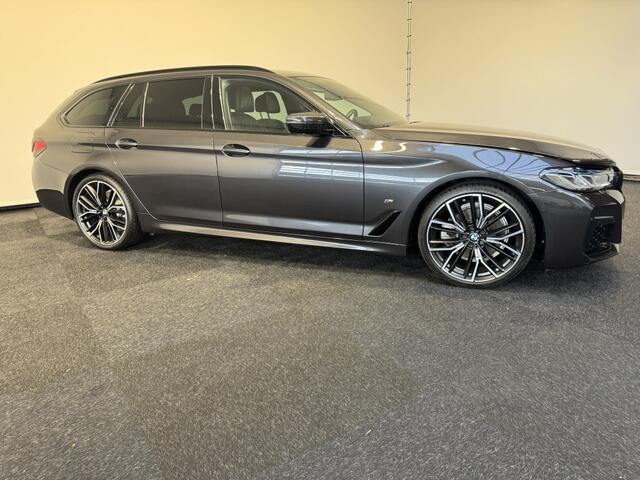 BMW 5-SERIE Touring 520i Touring Shadow line 20 INC M sportpakket Laser Led