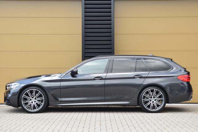 BMW 5-SERIE Touring 520i High Executive Edition * M-Pakket *Comfortstoelen * 20'Lm * Head-up *