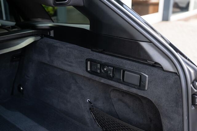 BMW 5-SERIE 530e xDrive M Sport Pro | Harman/Kardon | Driving Ass. Plus. | Camera | Iconic | Trekhaak | 19' Inch |