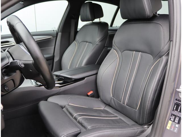 BMW 5-SERIE 530e iPerformance eDrive Edition | M-sport | SOH 89,2% | Org. NL