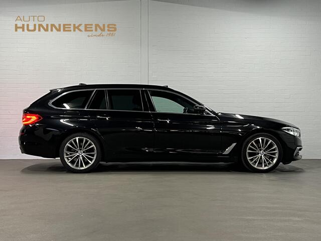 BMW 5-SERIE Touring 520i High Executive Open dak | Adapt. cruise | 360 camera | Head-up | Stoelverwarming | Carplay