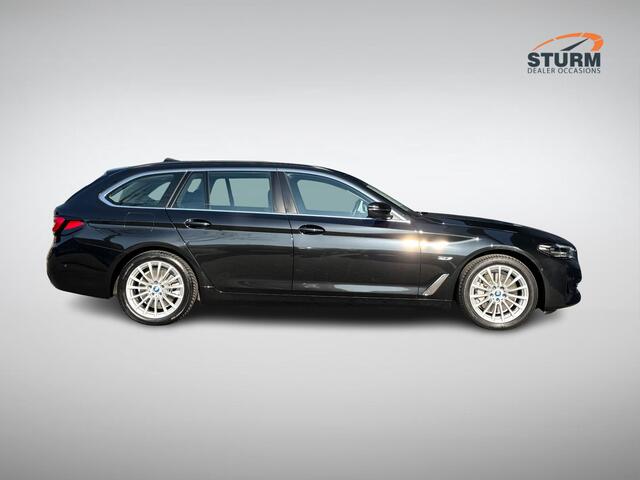BMW 5-SERIE Touring 530e xDrive Business Edition Plus SoH 98% NL-Auto!