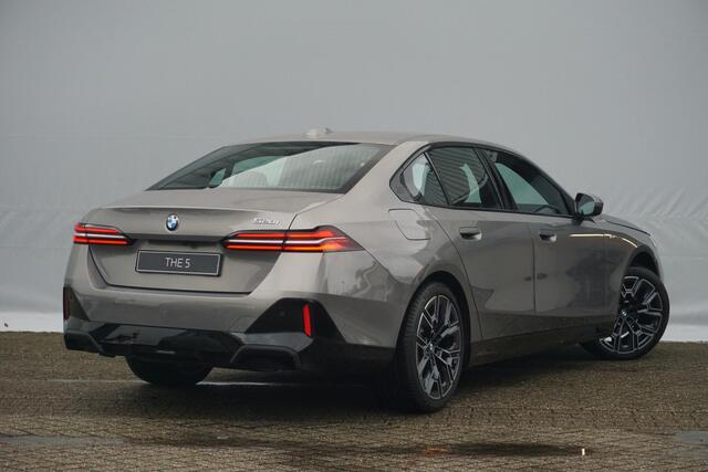 BMW 5-SERIE Sedan 520i | M Sportpakket | Equipment Pack Professional | Travel Pack | Comfort Pack | Ekris Selection