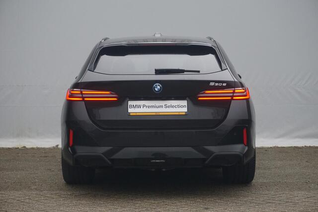 BMW 5-SERIE Touring 530e M Sportpakket Pro 21'' / Bowers & Wilkins / Driving Assistant Professional / Panoramadak / Trekhaak