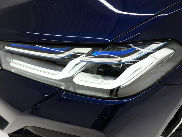 BMW 5-SERIE Touring 530e xDrive M Sport | Harman/Kardon | LaserLED | Adaptive Cruise | Sportstuur | Keyless | Camera | Carplay