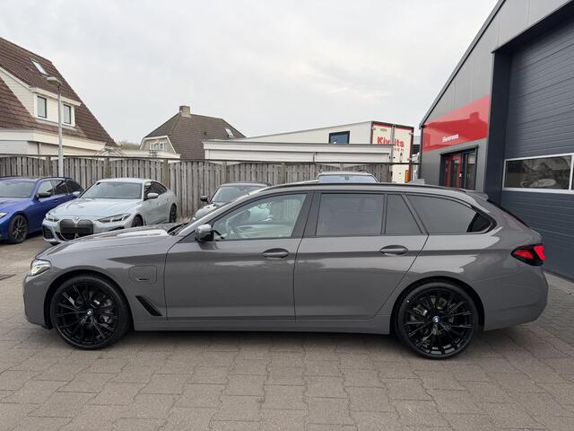 BMW 5-SERIE Touring 530e xDrive Lazer|Pano|ShadowLine|Elek.Trek