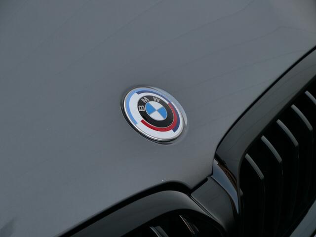 BMW 5-SERIE Touring 530e xDrive Business Edition Plus 292 Pk Automaat Navi / DAB / Apple Carplay / Leer / Pano-dak / HUD / M-pakket