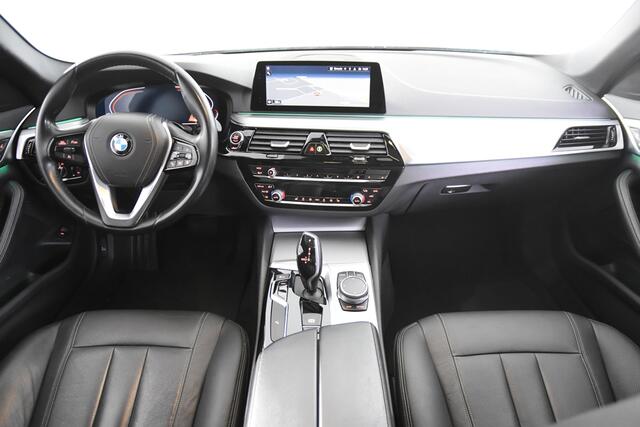 BMW 5-SERIE Touring 520d *1ste Eigenaar*Leer*Panoramadak*Trekhaak*Ambiente*