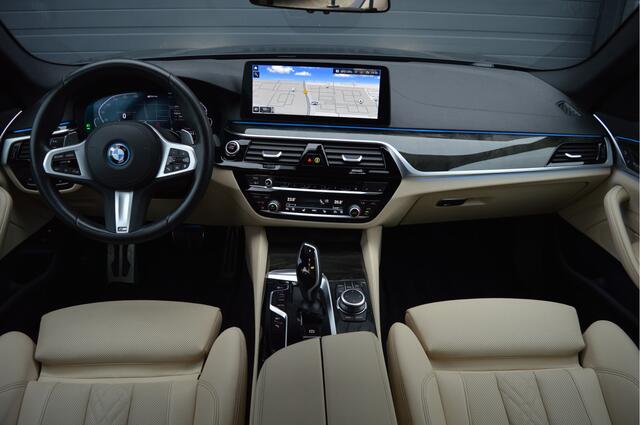BMW 5-SERIE 520e Executive | M-PAKKET | CAMERA | CARPLAY |