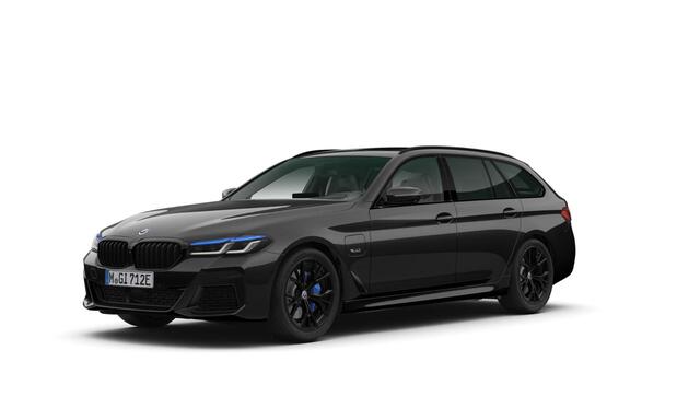 BMW 5-SERIE Touring 530e xDrive M Sport - Trekhaak - Panoramdak - Multifunctionele voorstoelen - Driving Assistant Professional - Head up - Harman Kardon - Verwarmde voor/achter stoelen - BMW Laserlight -