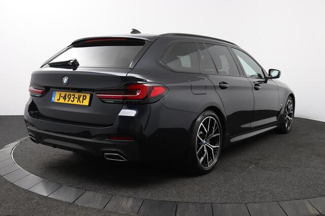 BMW 5-SERIE Touring 520i High Executive Edition | M-Sport | Leder | NL Auto |