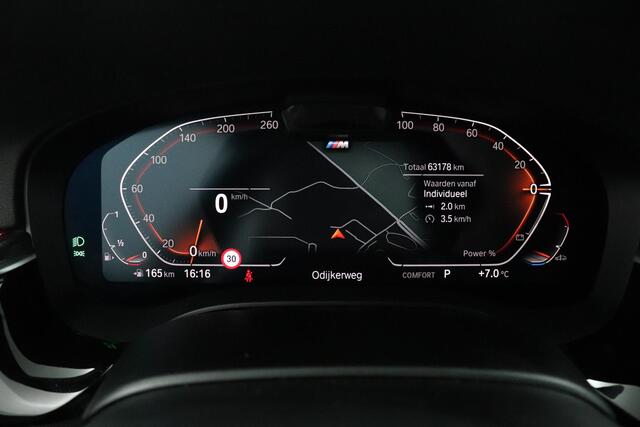 BMW 5-SERIE Touring 520i High Executive Edition | M-Sport | Leder | NL Auto |