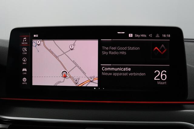 BMW 5-SERIE Touring 520i High Executive Edition | M-Sport | Leder | NL Auto |