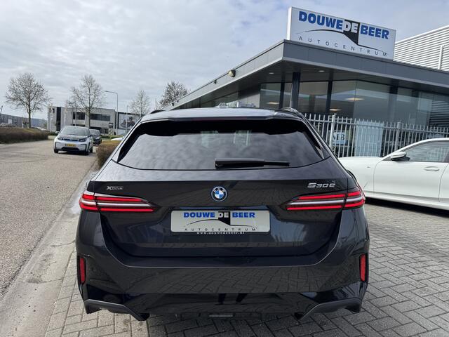 BMW 5-SERIE Touring 530e xDrive M Sport Trekhaak | Stuurverw. | Harman Kardon | Adapt. Cruise