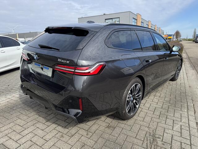 BMW 5-SERIE Touring 530e xDrive M Sport Trekhaak | Stuurverw. | Harman Kardon | Adapt. Cruise
