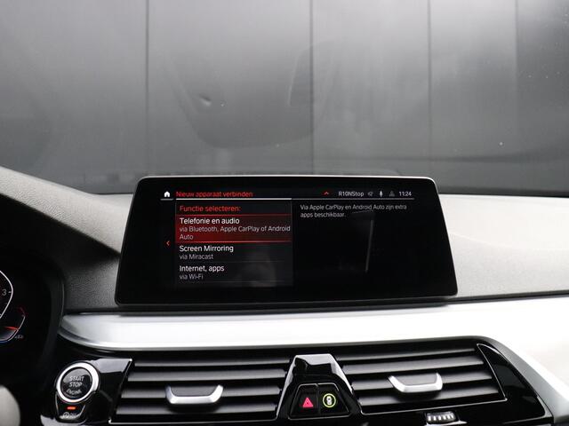 BMW 5-SERIE Touring 520i | M SPORT | LEDER | MEMORY | PANO-DAK | HEAD-UP | CAMERA | APPLE CARPLAY | STOELVERW. | CRUISE | NAVI |