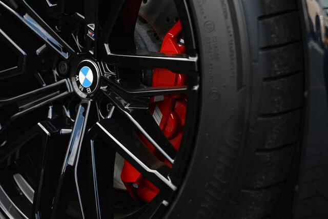 BMW 5-SERIE Touring M5 Automaat / Trekhaak / Panoramadak / M Drive Professional / Comfort Access / Bowers & Wilkins / Adaptieve LED / Parking Assistant Professional