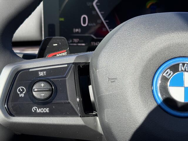 BMW 5-SERIE 550e xDrive | M-Sport Pro | 21'' | Panorama. | Driv. Prof. | Stoelvent. | Head-Up | Park. Plus | Comf. Acc. | Stuur + stoelverw. voor/achter | Trekhaak | M stoel