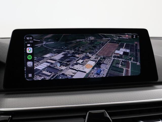 BMW 5-SERIE Touring 540i XDRIVE 3.0 6-CILINDER 340 PK M-SPORT + ADAPTIVE CRUISE | HEAD-UP | TREKHAAK | 360 CAMERA