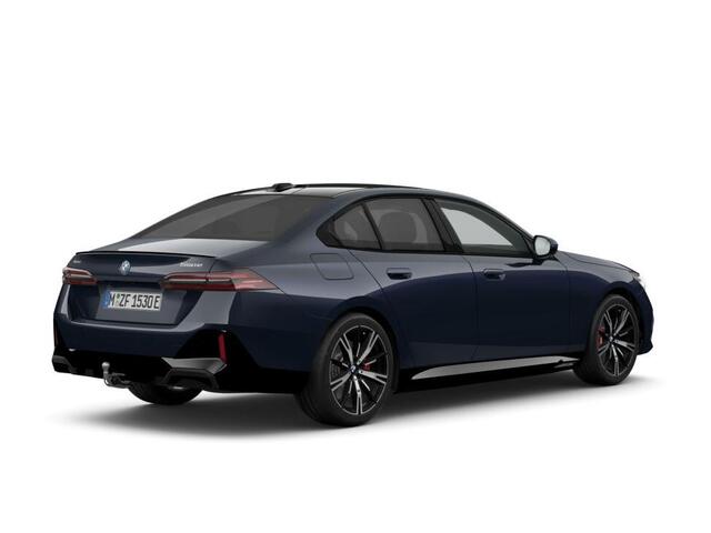 BMW 5-SERIE 550e xDrive M Sportpakket Pro | Comfort Pack | Travel Pack | Innovation Pack