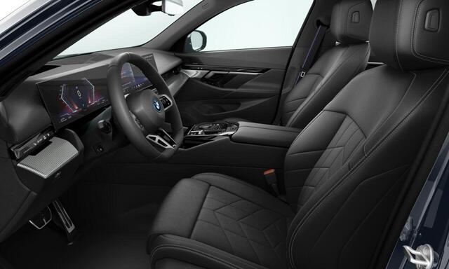 BMW 5-SERIE 550e xDrive M Sportpakket Pro | Comfort Pack | Travel Pack | Innovation Pack