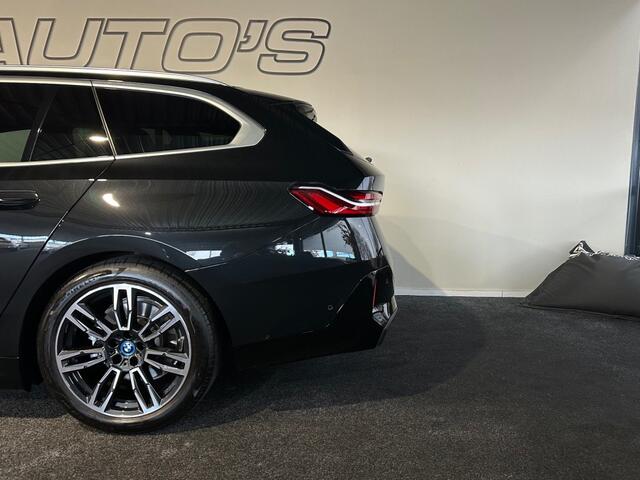 BMW 5-SERIE 530E M SPORT EDITION l NAP l HK SOUND l ACC l TREKHAAK l LED l
