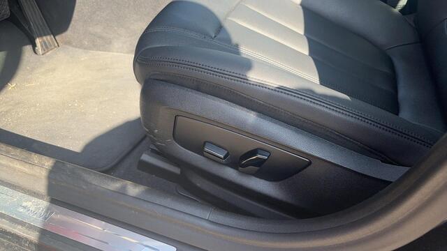 BMW 5-SERIE 520i High Executive Edition TREKHAAK / CARPLAY / LEDER / STOELVERW / FULL LED / NAVI / CLIMA / PDC / BLUETOOTH / CRUISE