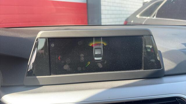 BMW 5-SERIE 520i High Executive Edition TREKHAAK / CARPLAY / LEDER / STOELVERW / FULL LED / NAVI / CLIMA / PDC / BLUETOOTH / CRUISE