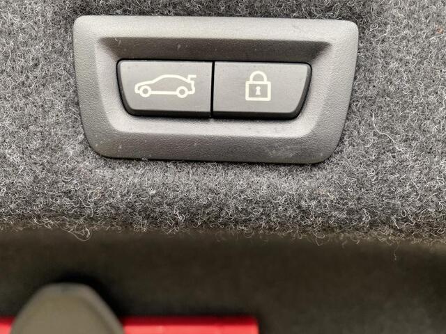 BMW 5-SERIE M550i xDrive High Executive leer/navigatie/automaat