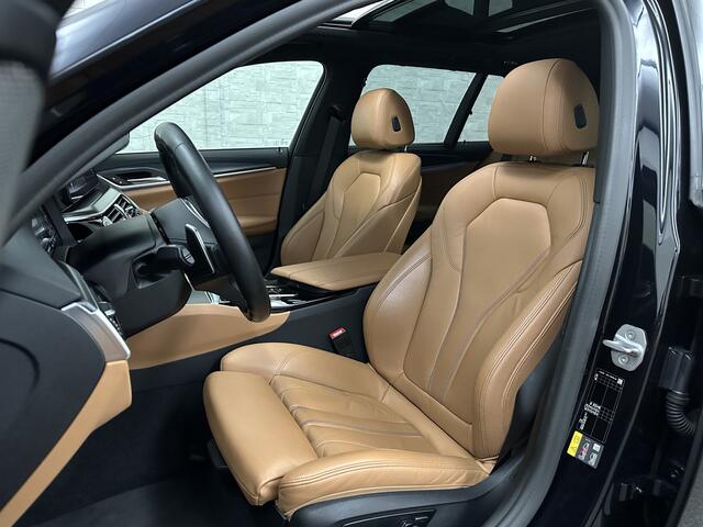 BMW 5-SERIE Touring 530e M-Sport | Panorama | 360 Camera | ACC | Harman-Kardon | Trekhaak | Keyless-Entry | Leder | Rij-Assist Pro | 19'' | Sfeerverlichting | Carplay | LED | Zonwering | Standkachel | Draadloos Laden | Dealer onderhouden |