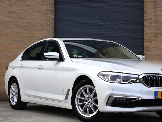 BMW 5-SERIE 520d High Executive Luxury Line | Pano | HUD | ACC | Driving Assistant Plus | Haak