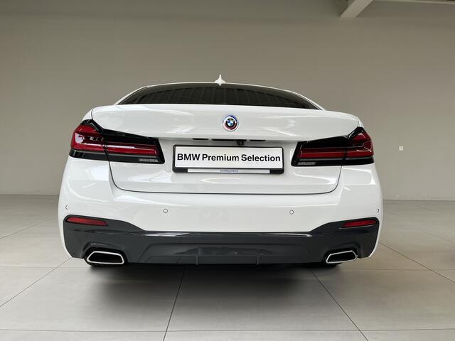 BMW 5-SERIE Sedan 530e M-sport | Laser | Hifi | Diving Ass. Prof