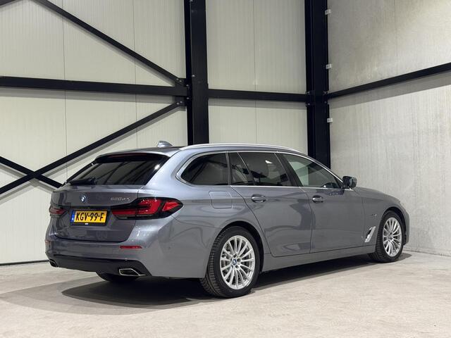 BMW 5-SERIE Touring 520e Business | navi | leder | panorama | trekhaak |