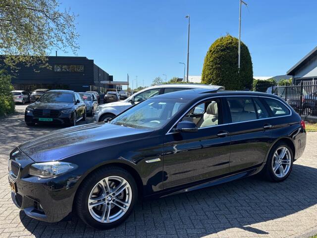 BMW 5-SERIE Touring 520i Sport M-Pakket 2017 Pano Dealerauto Trekhaak