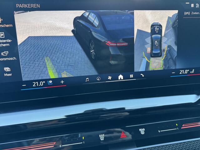 BMW 5-SERIE 520i M Sport NEW MODEL ! super dikke uitvoering, leer, HEAD UP, stoelverwaimg en koeling, stuurverwarming, Harman Kardon, etc