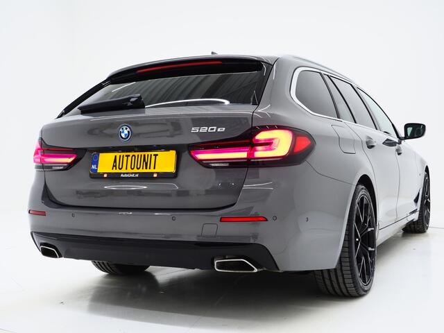 BMW 5-SERIE Touring 520e | LED Grille | Keyless | Leder | Sfeerlicht | Camera | Memory | Cruise | Carplay