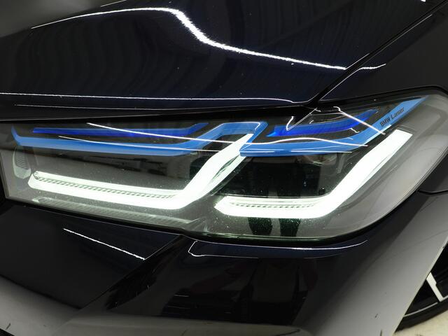 BMW 5-SERIE Touring 530e M Sport Shadow Line | Panoramadak | LED Grille | Harman/Kardon | Leder | HUD | 360 | LaserLED | Carplay