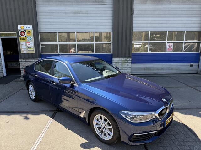 BMW 5-SERIE 520i High Executive