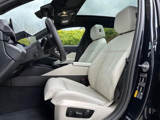 BMW 5-SERIE Touring 550e xDrive M-SPORT Pro ** PANO, IVORY LEDER, ACTIVE LENKUNG, 21-inch LMV, TREKH ** 1e EIG - UNGALLFREI - Ex. BMW ** ** INFORMEER OOK NAAR ONZE AANTREKKELIJKE FINANCIAL-LEASE TARIEVEN **