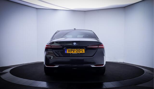 BMW 5-SERIE 550e xDrive FULL.LED | KEYLESS | DODEHOEK | CARPLAY | HEAD-UP | ADAPTIEVE CRUISE | LANE.ASS| ELEK.TREKHAAK