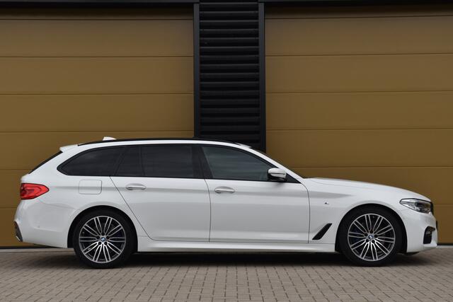 BMW 5-SERIE Touring 530i High Executive * M-Sport * Head-up * DAB * Panoramadak * Harman/Kardon *