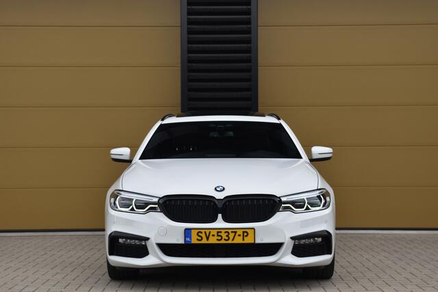 BMW 5-SERIE Touring 530i High Executive * M-Sport * Head-up * DAB * Panoramadak * Harman/Kardon *