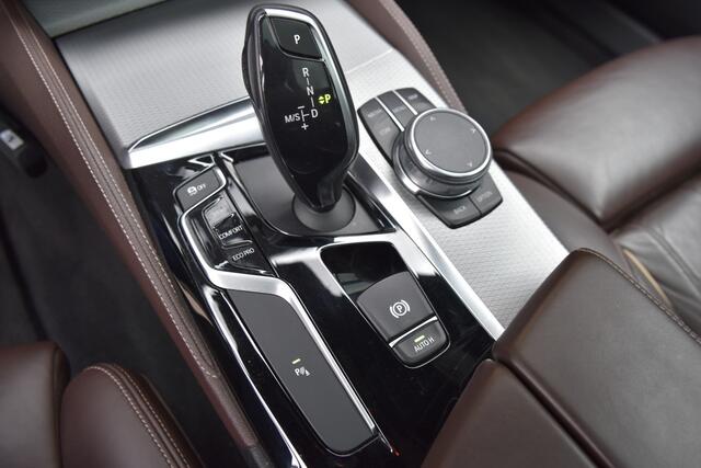 BMW 5-SERIE Touring 530i High Executive * M-Sport * Head-up * DAB * Panoramadak * Harman/Kardon *